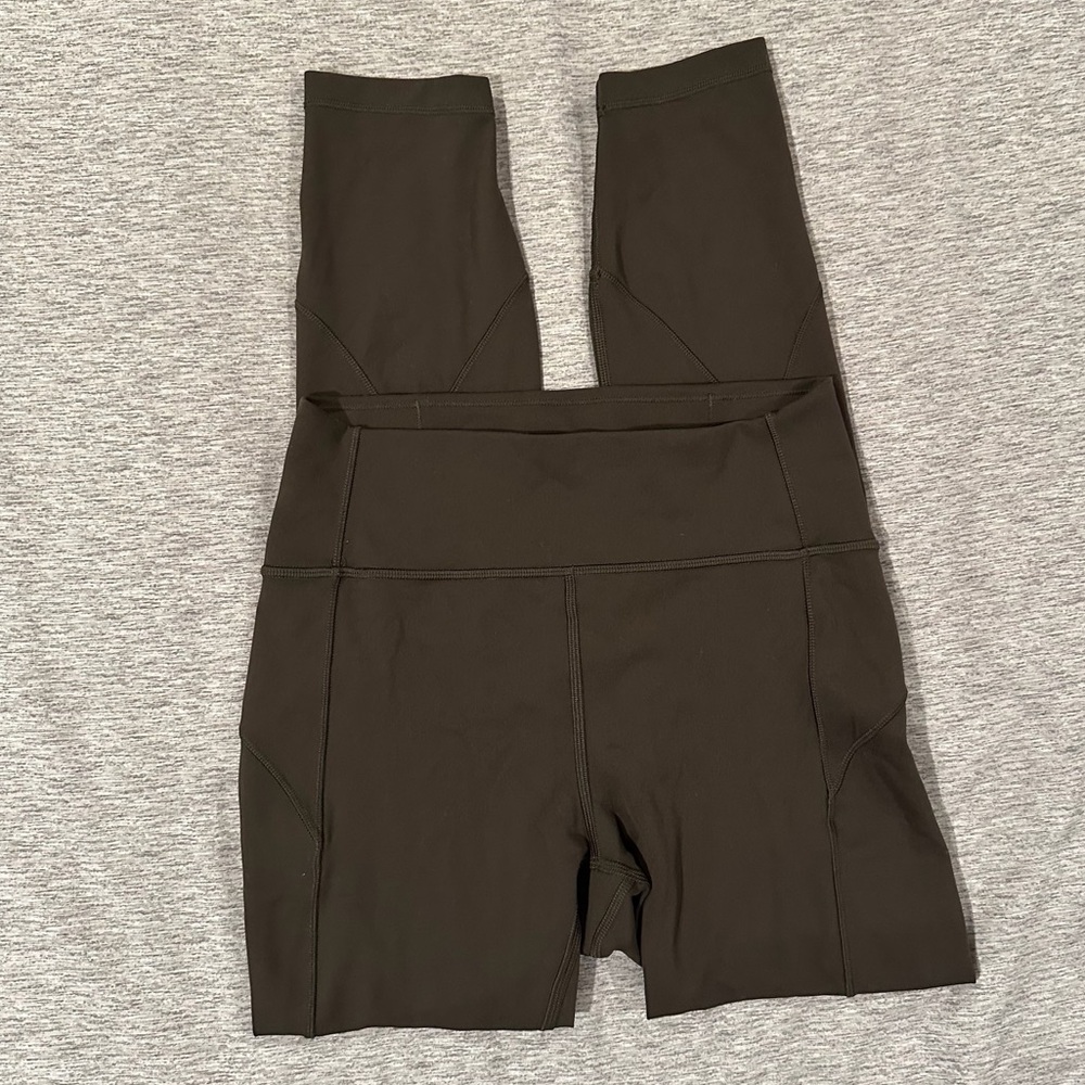 Lululemon in movement tight 25"